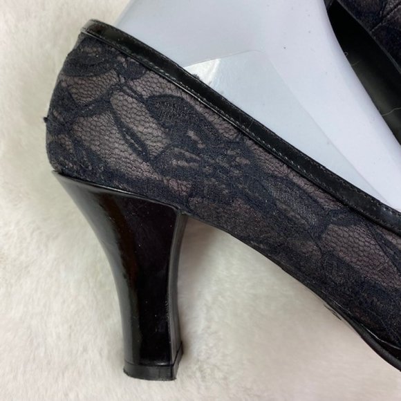 SO Wear It Declare It Lace Patent Bow Mary Jane Goth Pumps, size 8 M - Picture 7 of 14